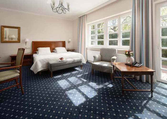 Kleinhuis Mellingburger Schleuse Hotel 4*