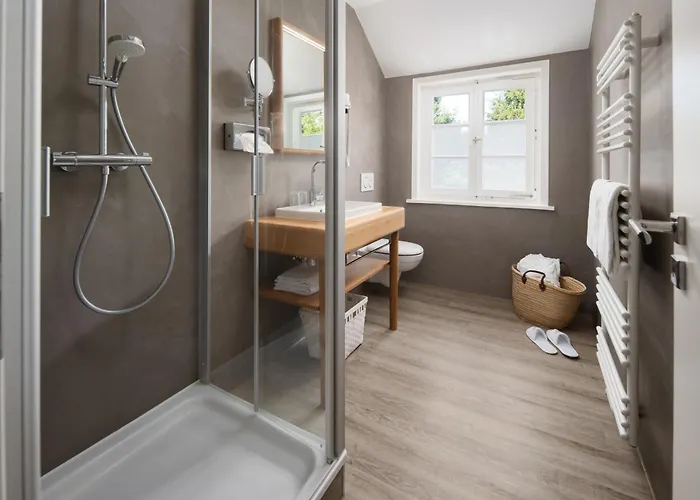 Kleinhuis Mellingburger Schleuse 4* Hamburg